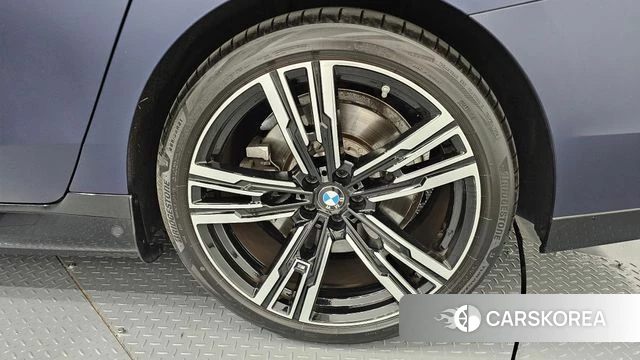 BMW 7 Series (G70) id 4898002 из Кореи 13