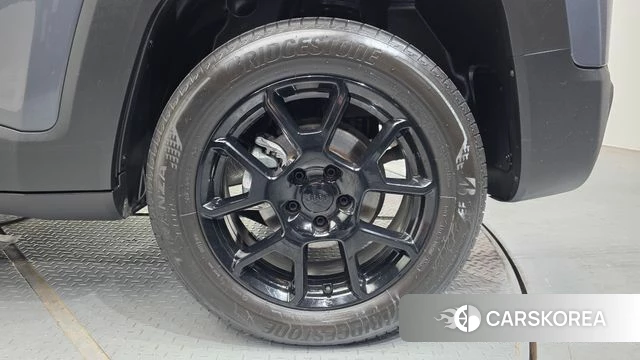 Jeep Renegade id 4302934 из Кореи 13