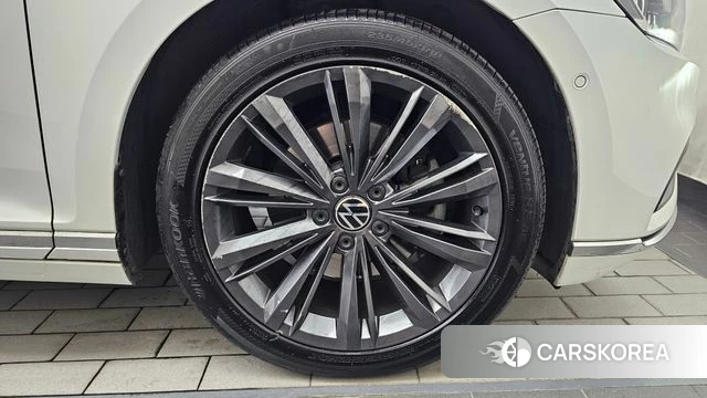 Volkswagen Passat GT (B8) id 4697864 из Кореи 13