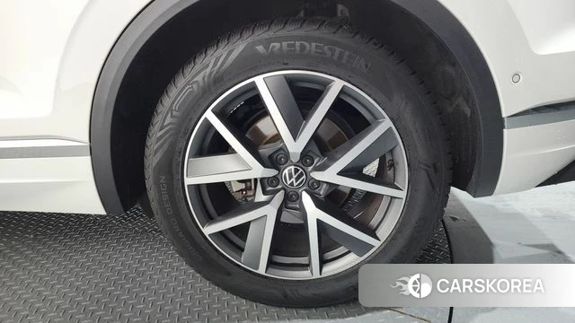 Volkswagen Touareg 3rd generation id 4608385 из Кореи 13
