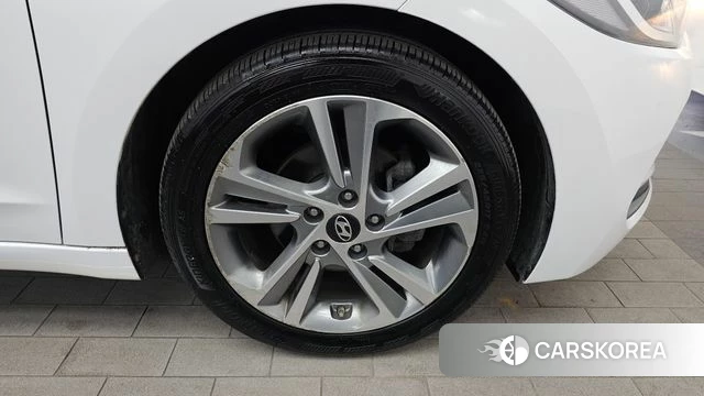 Hyundai Avante AD id 4356929 из Кореи 13
