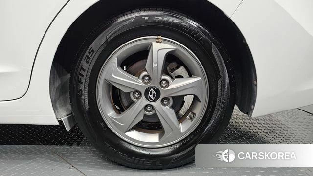 Hyundai Avante AD id 4856329 из Кореи 13