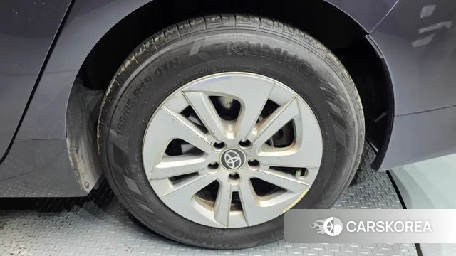 Toyota Prius 4th Generation id 4703408 из Кореи 13