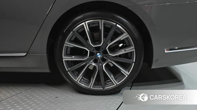 BMW 7 Series (G11) id 4423599 из Кореи 13