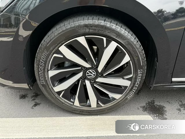 Volkswagen Passat id 4333455 из Китая 13