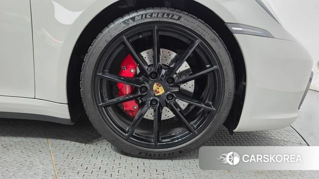 Porsche 911(992) id 4442781 из Кореи 13