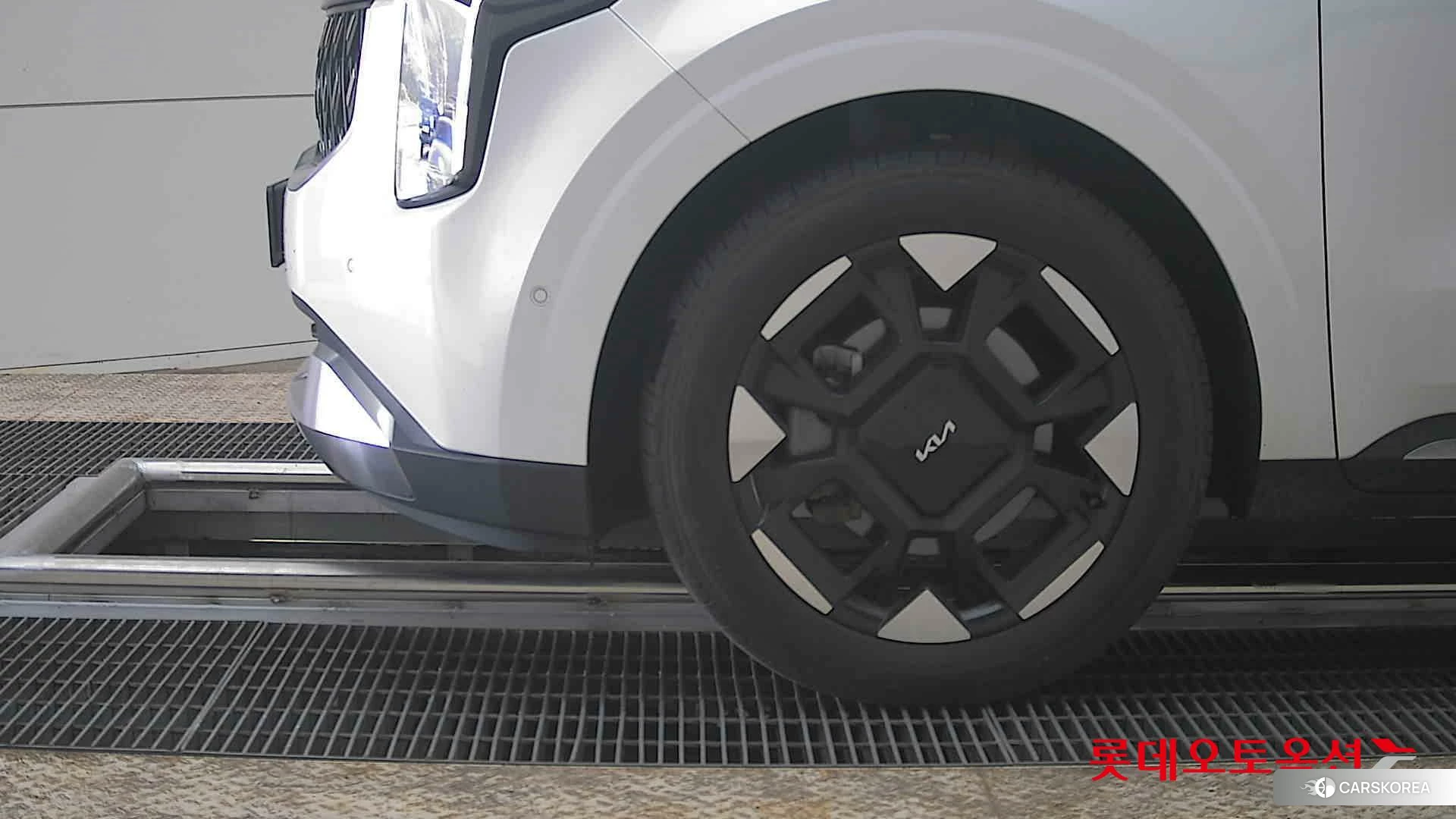 Kia Carnival Hybrid id 3888408 из Кореи 13