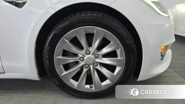 Tesla Model S id 4490383 из Кореи 13