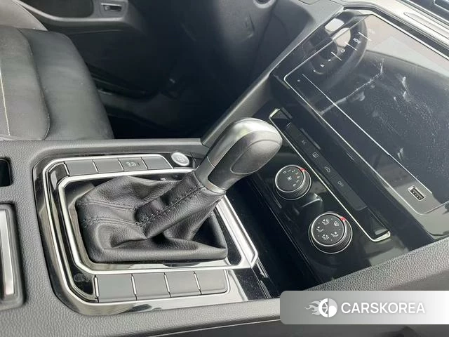 Volkswagen Magotan id 4258638 из Китая 13