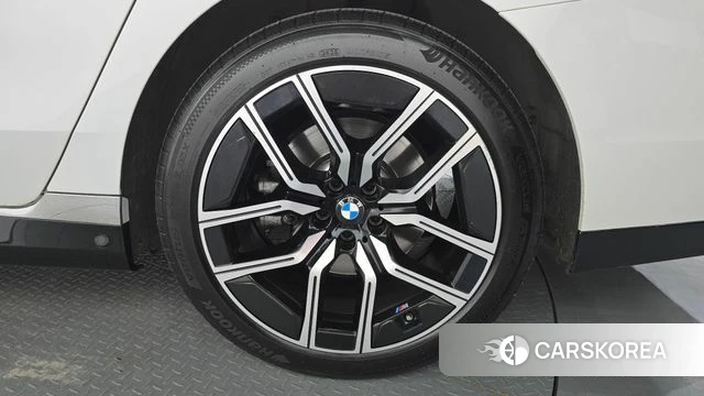 BMW 7 Series (G70) id 4578978 из Кореи 13