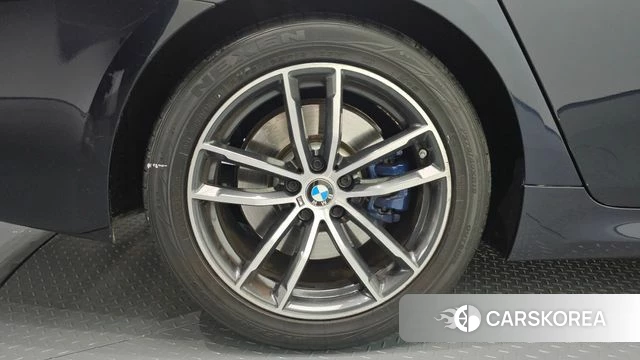 BMW 5 Series (G30) id 4480729 из Кореи 13