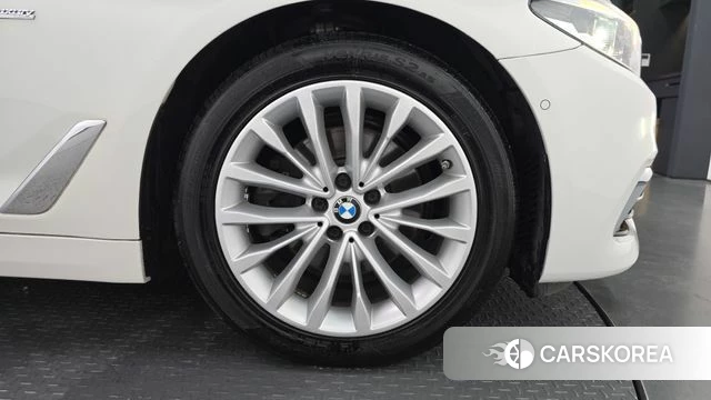 BMW 5 Series (G30) id 4755455 из Кореи 13