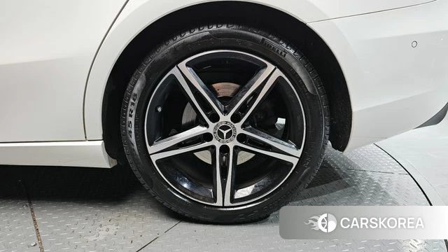 Mercedes-Benz A-Class W177 id 4410418 из Кореи 13