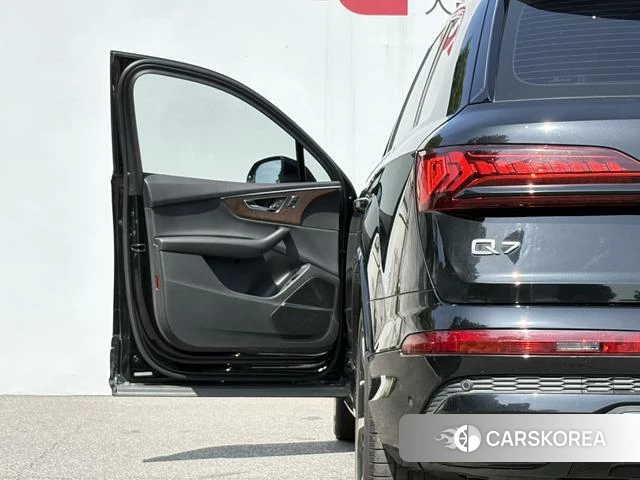 Audi Q7 id 4261610 из Китая 13