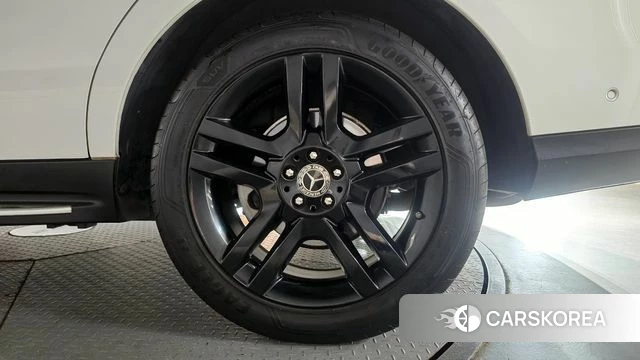 Mercedes-Benz GLE - Class W166 id 4269355 из Кореи 13