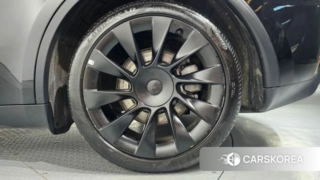 Tesla Model Y id 4381778 из Кореи 13