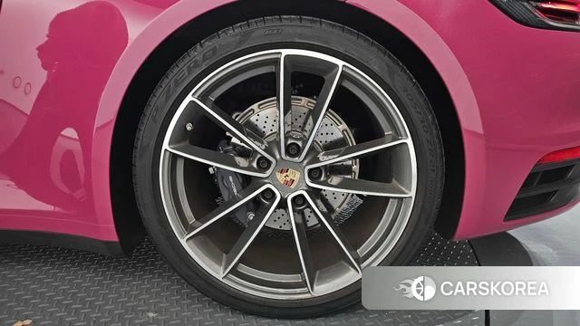 Porsche 911(992) id 4230282 из Кореи 13