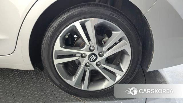 Hyundai Avante AD id 4563410 из Кореи 13