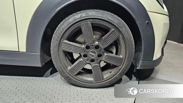 Mini Cooper S Convertible id 4692837 из Кореи 13