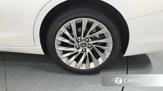 Lexus ES300h 7th generation id 4655419 из Кореи 13