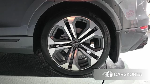Audi Q8 (4M) id 4608018 из Кореи 13