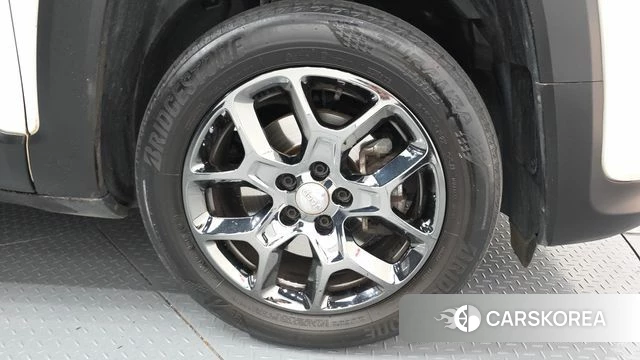 Jeep Renegade id 4361696 из Кореи 13