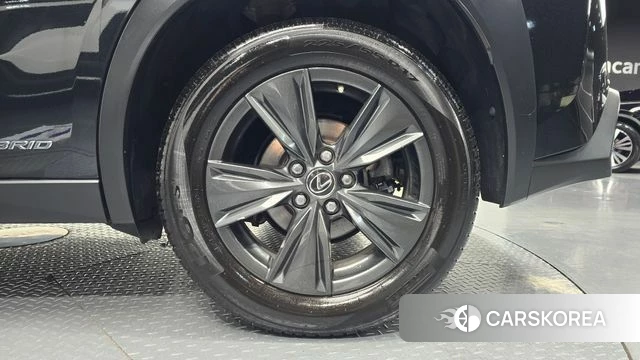 Lexus UX250h id 4196790 из Кореи 13