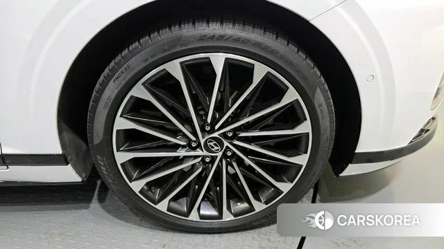 Hyundai Grandeur (GN7) id 4388191 из Кореи 13