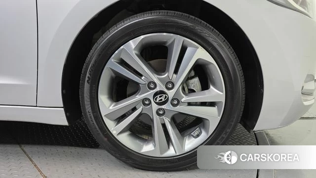 Hyundai Avante AD id 4900815 из Кореи 13