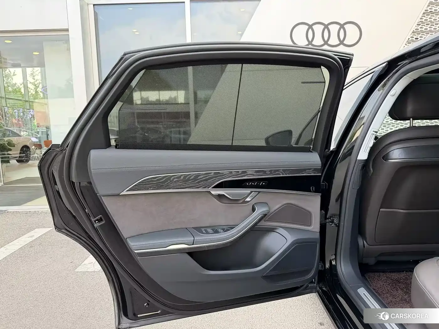 Audi A8 id 4548045 из Китая 13