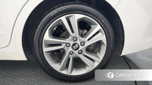 Hyundai Avante AD id 4206720 из Кореи 13