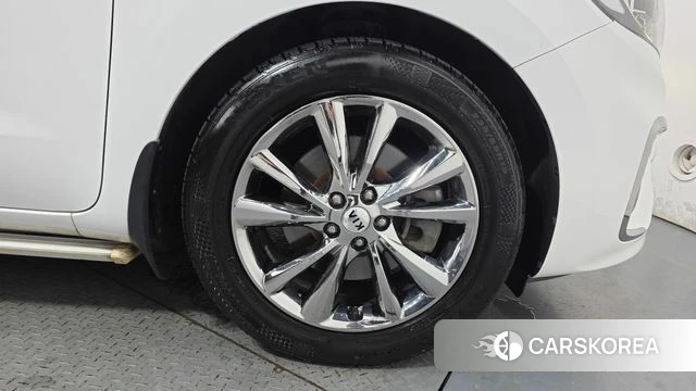 Kia The New Carnival id 4722603 из Кореи 13