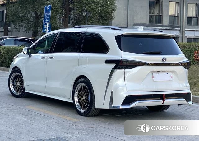 Toyota Saina id 4276945 из Китая 13