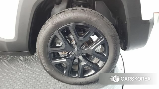 Jeep Renegade id 4428229 из Кореи 13