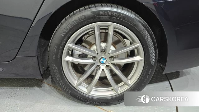 BMW 5 Series (G30) id 4620514 из Кореи 13