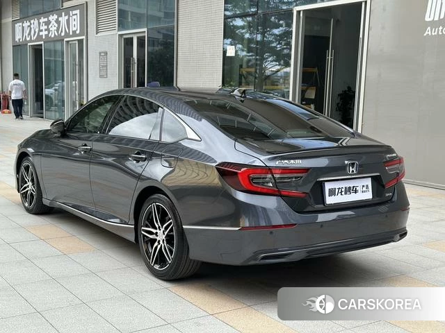 Honda Accord id 4348797 из Китая 13