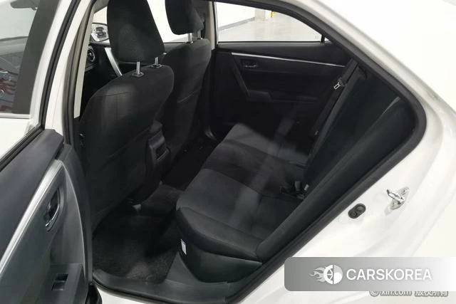 Toyota Corolla dual engine E+ id 4276506 из Китая 13