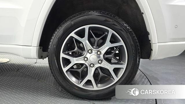 Jeep Grand Cherokee id 4717531 из Кореи 13