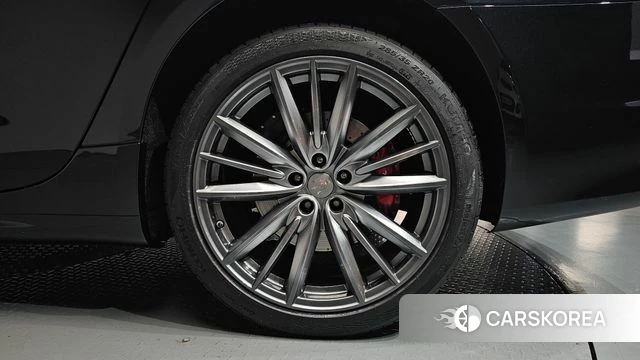 Maserati Quattroporte id 4698005 из Кореи 13