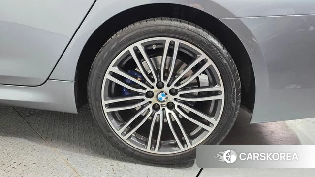 BMW 5 Series (G30) id 4310903 из Кореи 13