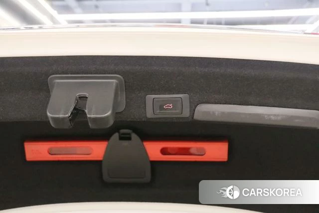 Audi A4L id 4328434 из Китая 13