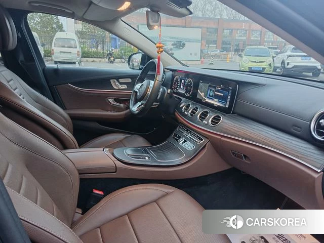 Mercedes-Benz E-class id 3857635 из Китая 13