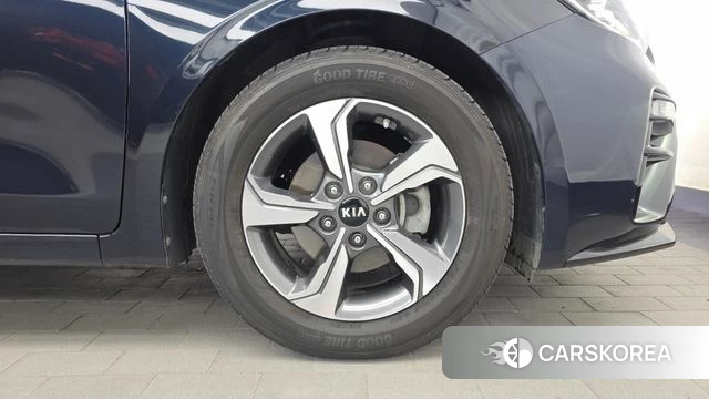 Kia Come New K3 id 4937671 из Кореи 13