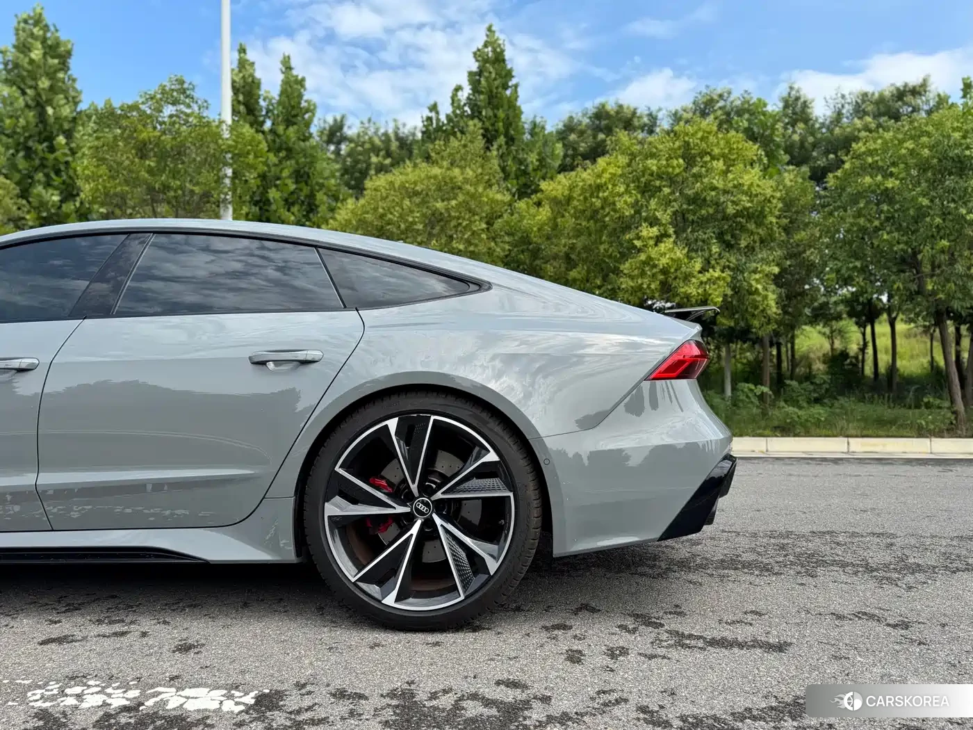 Audi RS 7 id 4628257 из Китая 13