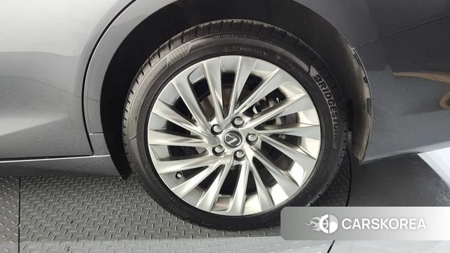 Lexus ES300h 7th generation id 4201485 из Кореи 13