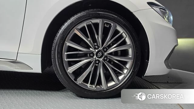 Hyundai Grandeur IG id 4424742 из Кореи 13