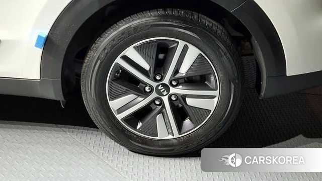 Kia The New Niro id 4285503 из Кореи 13