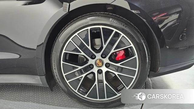 Porsche Taycan id 4369891 из Кореи 13