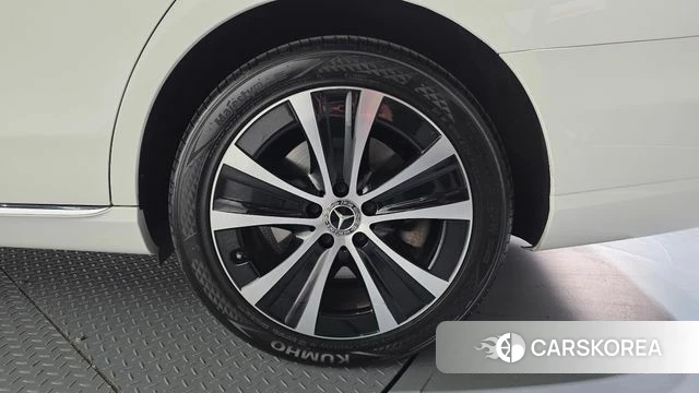 Mercedes-Benz E-Class W213 id 4303907 из Кореи 13