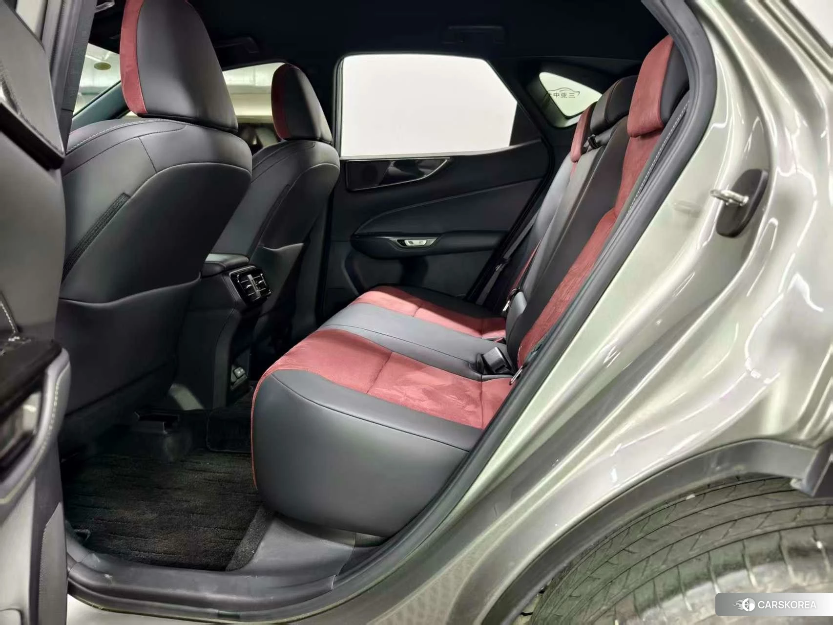 Lexus NX id 4406139 из Китая 13